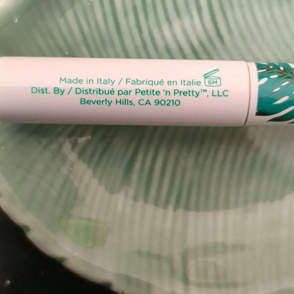Volumizing Mascara